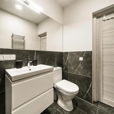 דירה Riverra House