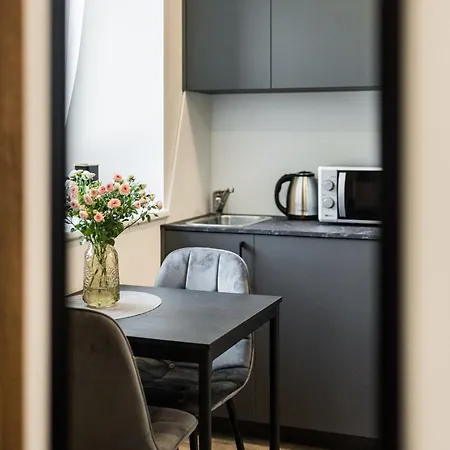 Riverra House Apartment *