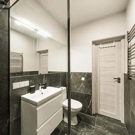 דירה Riverra House