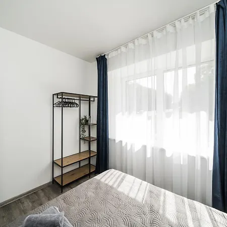 Riverra House *