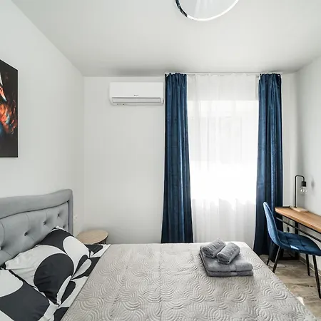 Apartment Riverra House