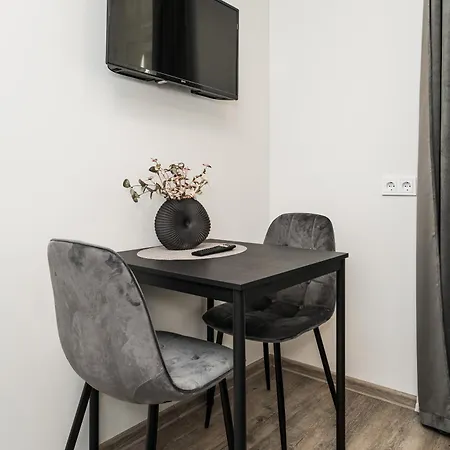 Riverra House * קובנה