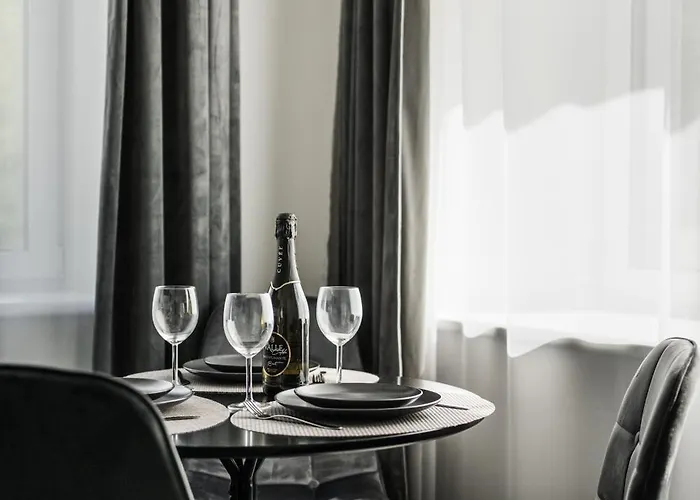 Riverra House * Κάουνας